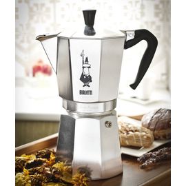 Гейзерная кофеварка MOKA EXPRESS на 4 чашки 160 мл, черная/серебро, алюминий, Bialetti, фото 1